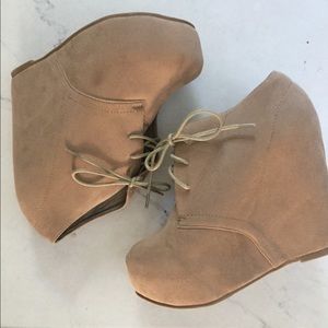 Laced up Wedges Shoe